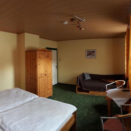Gasthaus "Zur Linde" Harzgerode Eksteriør billede